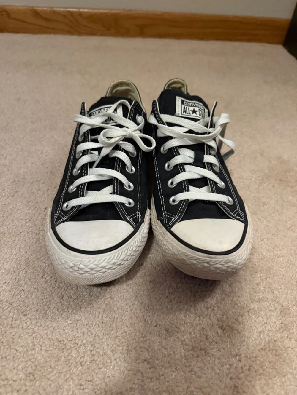 Converse Unisex Chuck Taylor All Star Low Top Canvas Sneakers - Picture 1 of 6